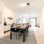 Huswell - New With Parking Near The *