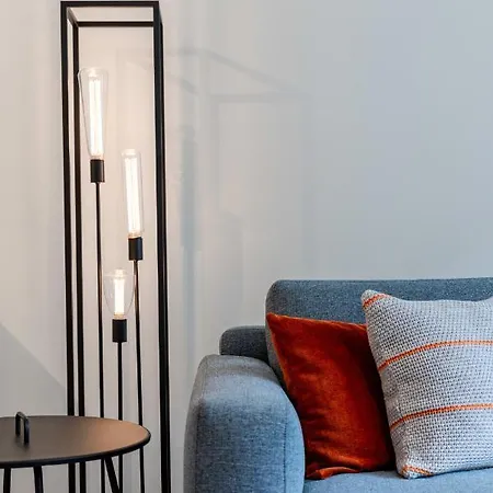 Huswell - New With Parking Near The