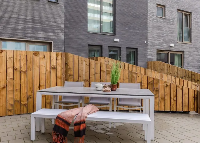 Huswell - New With Parking Near The *