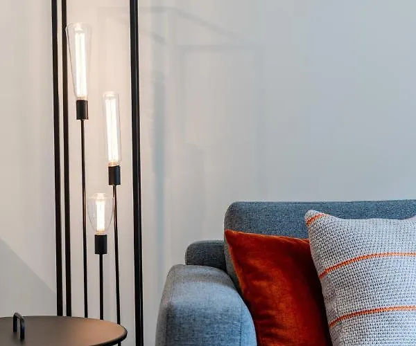 Huswell - New With Parking Near The