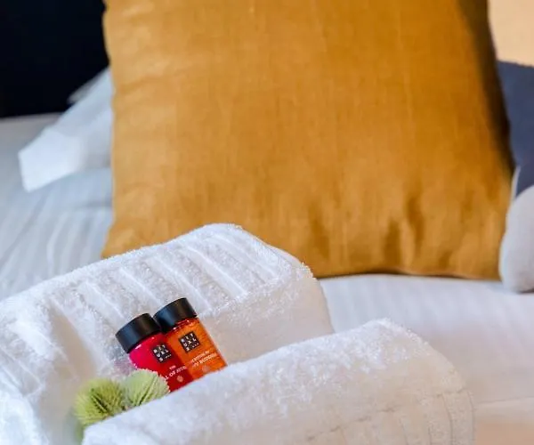 Huswell - New With Parking Near The