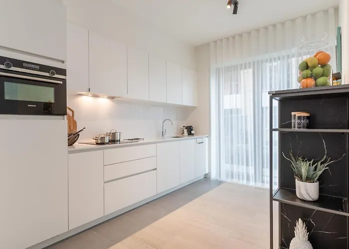 Huswell - New With Parking Near The