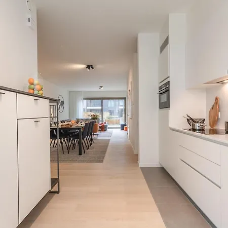 Huswell - New With Parking Near The