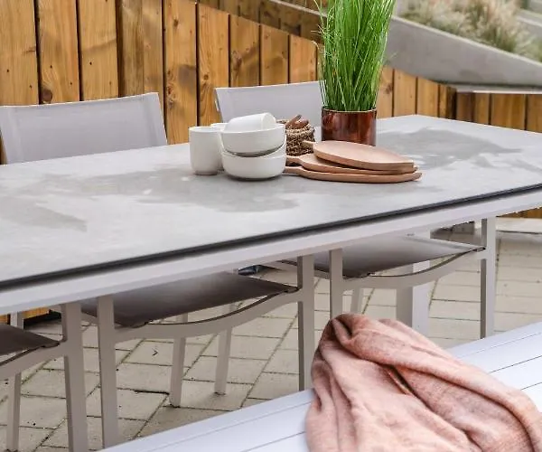 Huswell - New With Parking Near The Oostende